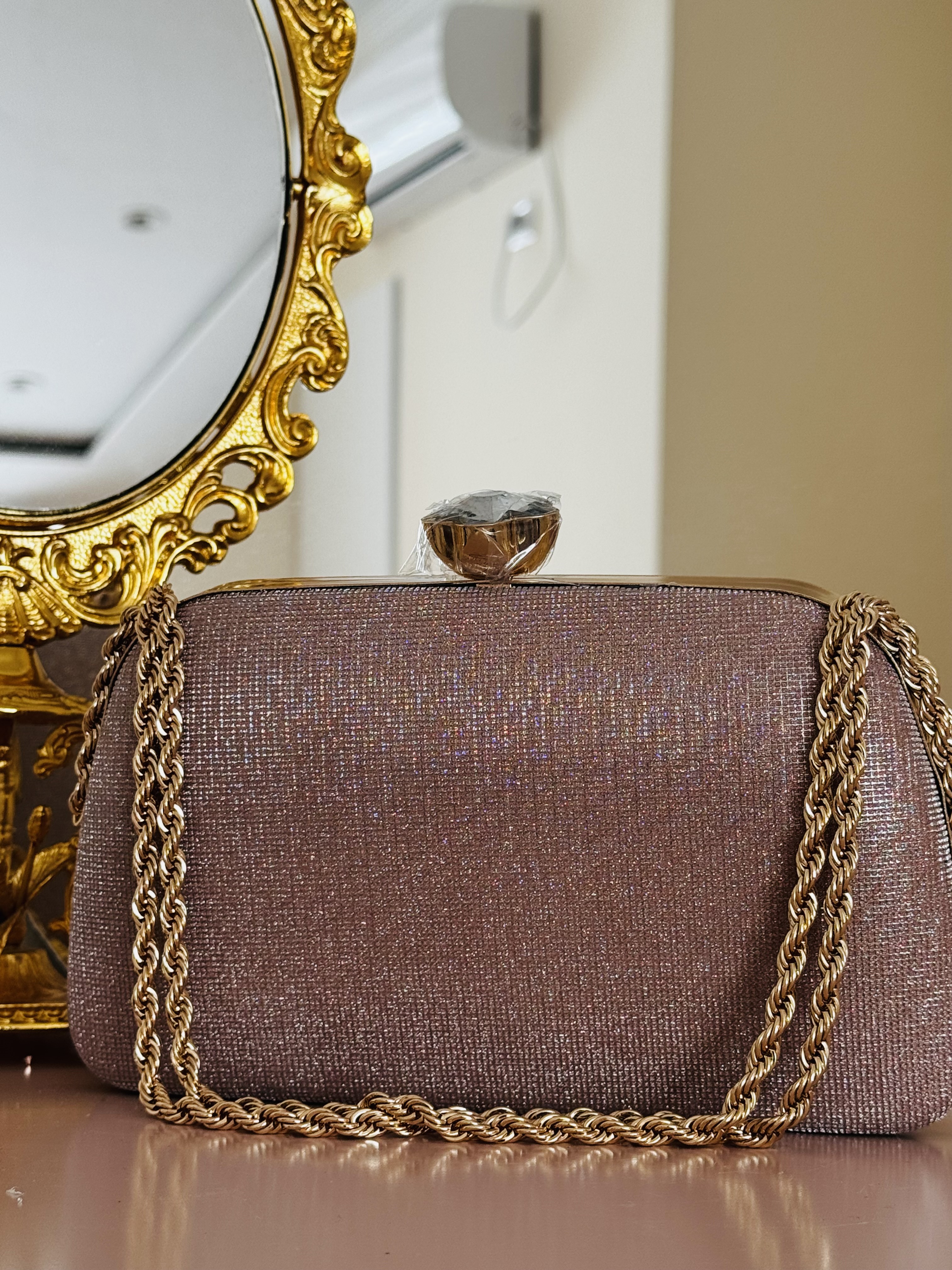 شنطة رسمية للمناسبات